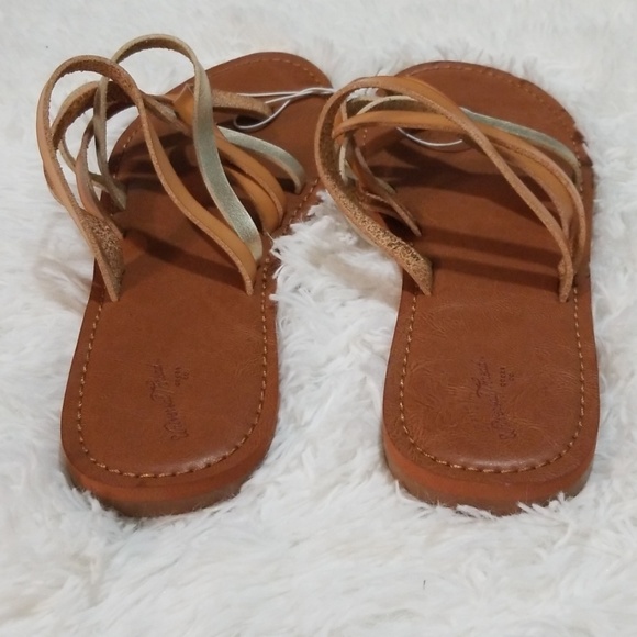 Universal Thread Gold & Tan Strappy Sandals NWOT - Picture 5 of 6